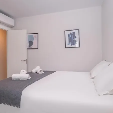Apartmán Modern 2br Walk To & Old Town