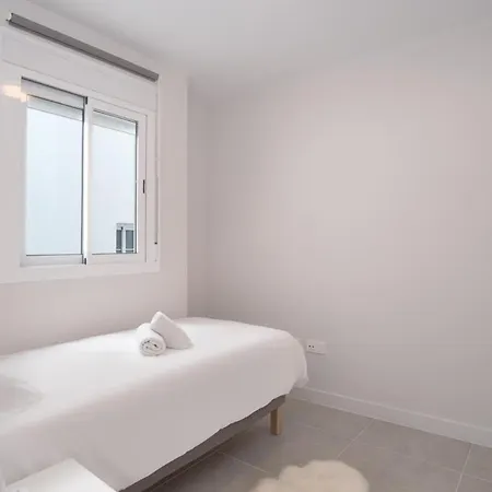 Modern 2br Walk To & Old Town Apartmán *